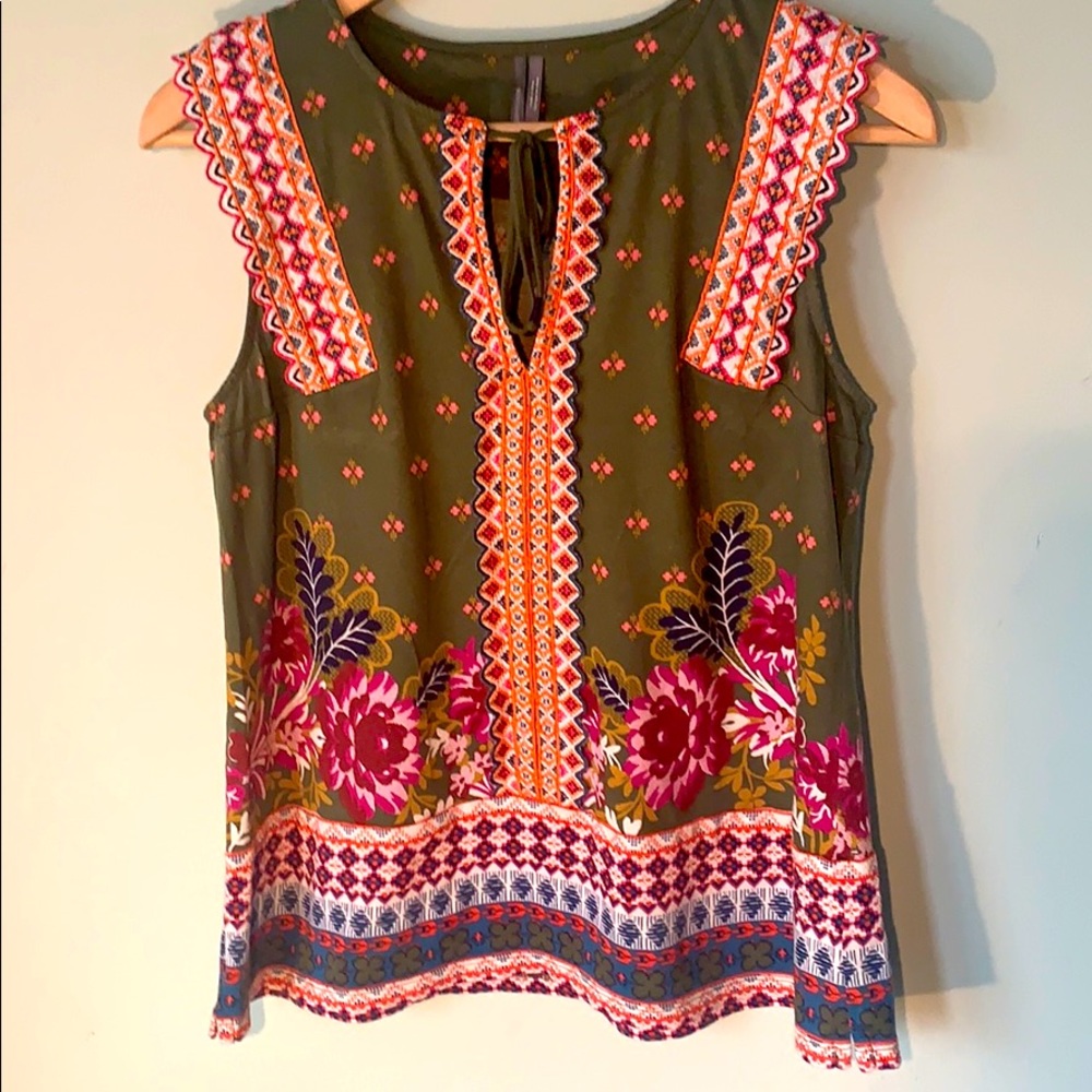 ADORABLE Anthropologie Embroidered top M